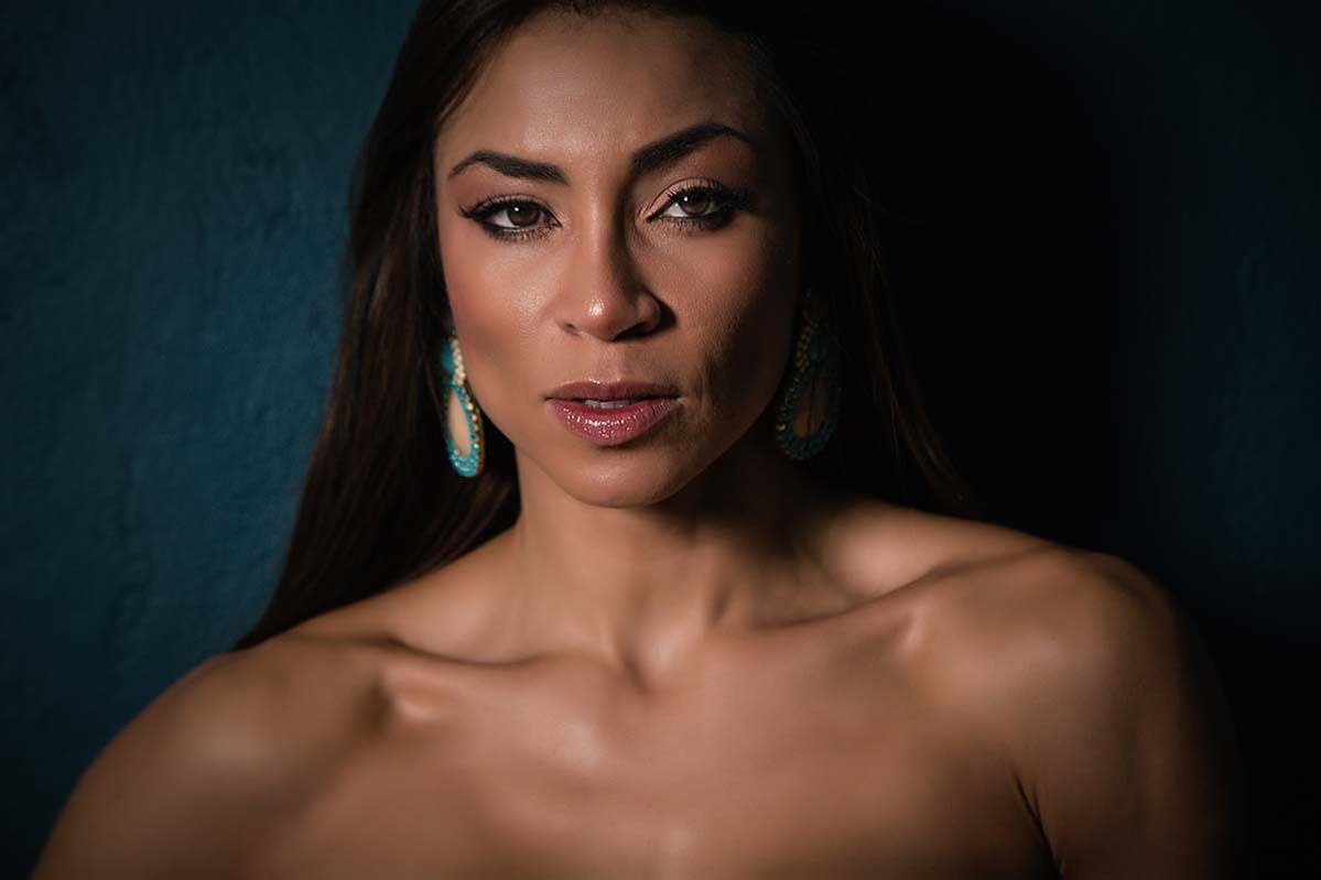 MODEL BOOK FOR PERSONAL BRANDING  BY HOMERO ALEMAN PHOTOGRAPHY