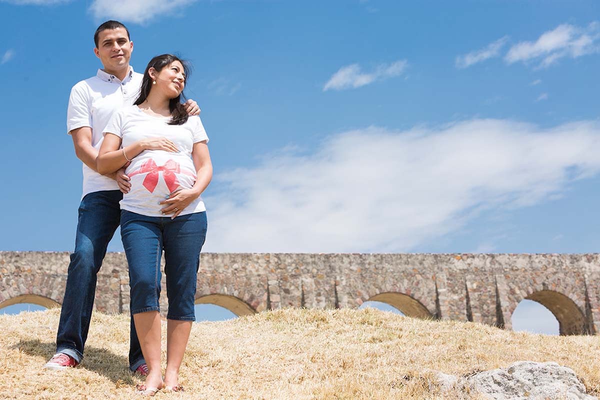 Parents To Be - Color Portrait By Homero Aleman Photography - Maternity Session