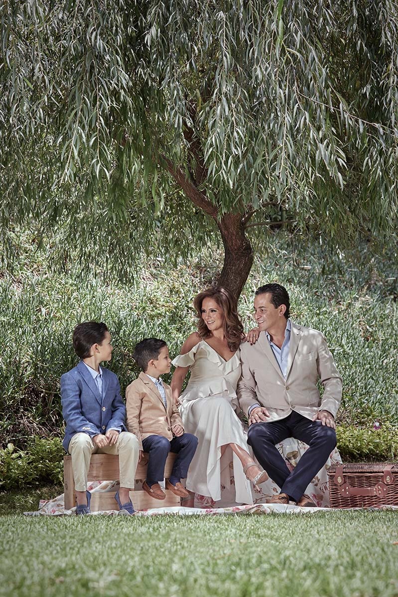 Retratos Familia De La Coleccion Fine Art Homero Aleman Photography
